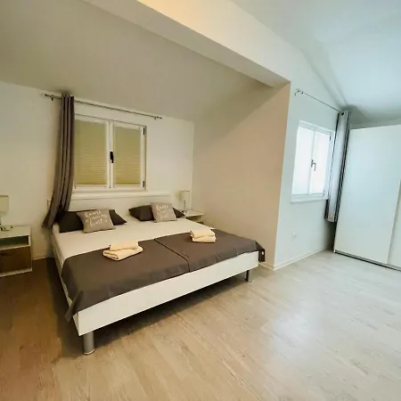 Barbara - Modern House With A Private Swimming Pool