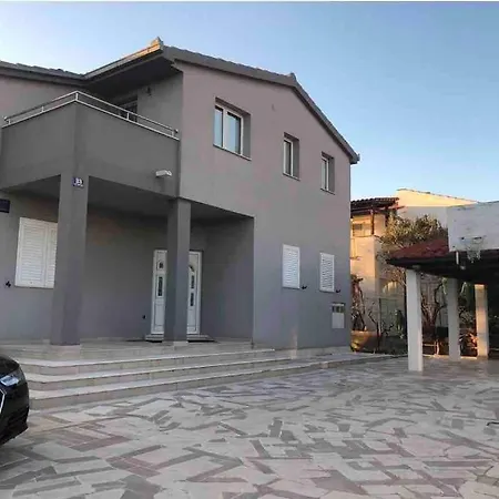 Barbara - Modern House With A Private Swimming Pool * Kastel Novi