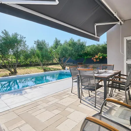 Holiday home Barbara - Modern House With A Private Swimming Pool
