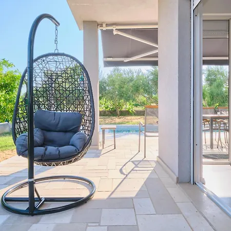 Barbara - Modern House With A Private Swimming Pool Kastel Novi