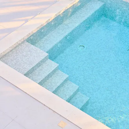 Barbara - Modern House With A Private Swimming Pool * Kaštel Novi