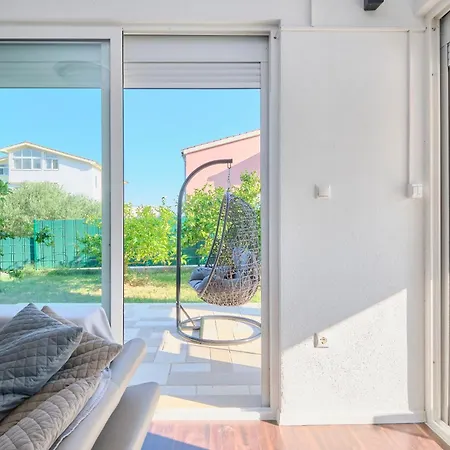 Barbara - Modern House With A Private Swimming Pool *