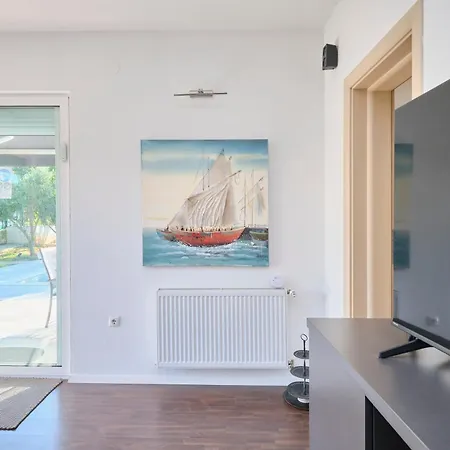 Barbara - Modern House With A Private Swimming Pool Holiday home Kastel Novi