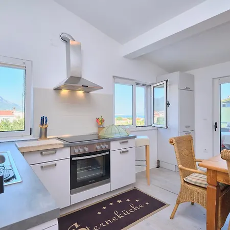 Barbara - Modern House With A Private Swimming Pool *