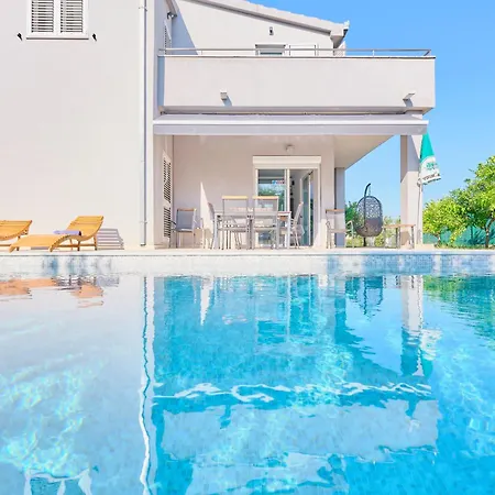 Barbara - Modern House With A Private Swimming Pool * Kastel Novi