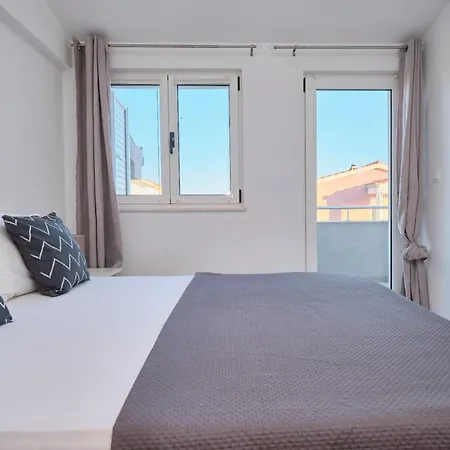 Barbara - Modern House With A Private Swimming Pool