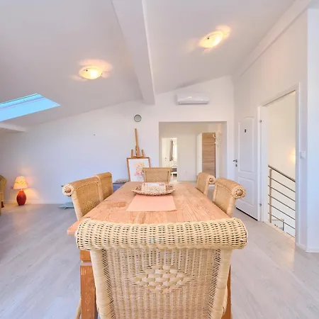 Barbara - Modern House With A Private Swimming Pool
