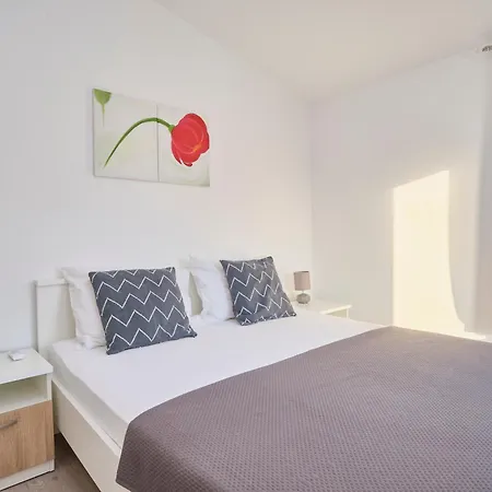 Barbara - Modern House With A Private Swimming Pool Holiday home *