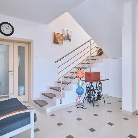 Barbara - Modern House With A Private Swimming Pool Kastel Novi