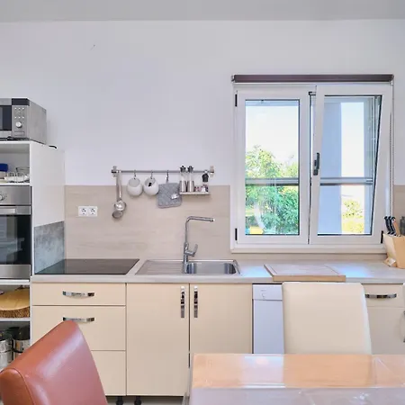 Barbara - Modern House With A Private Swimming Pool * Kaštel Novi